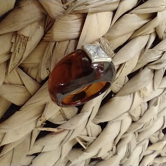 Ring Square CZ Set in Brown acrylic - Picture 12 of 14